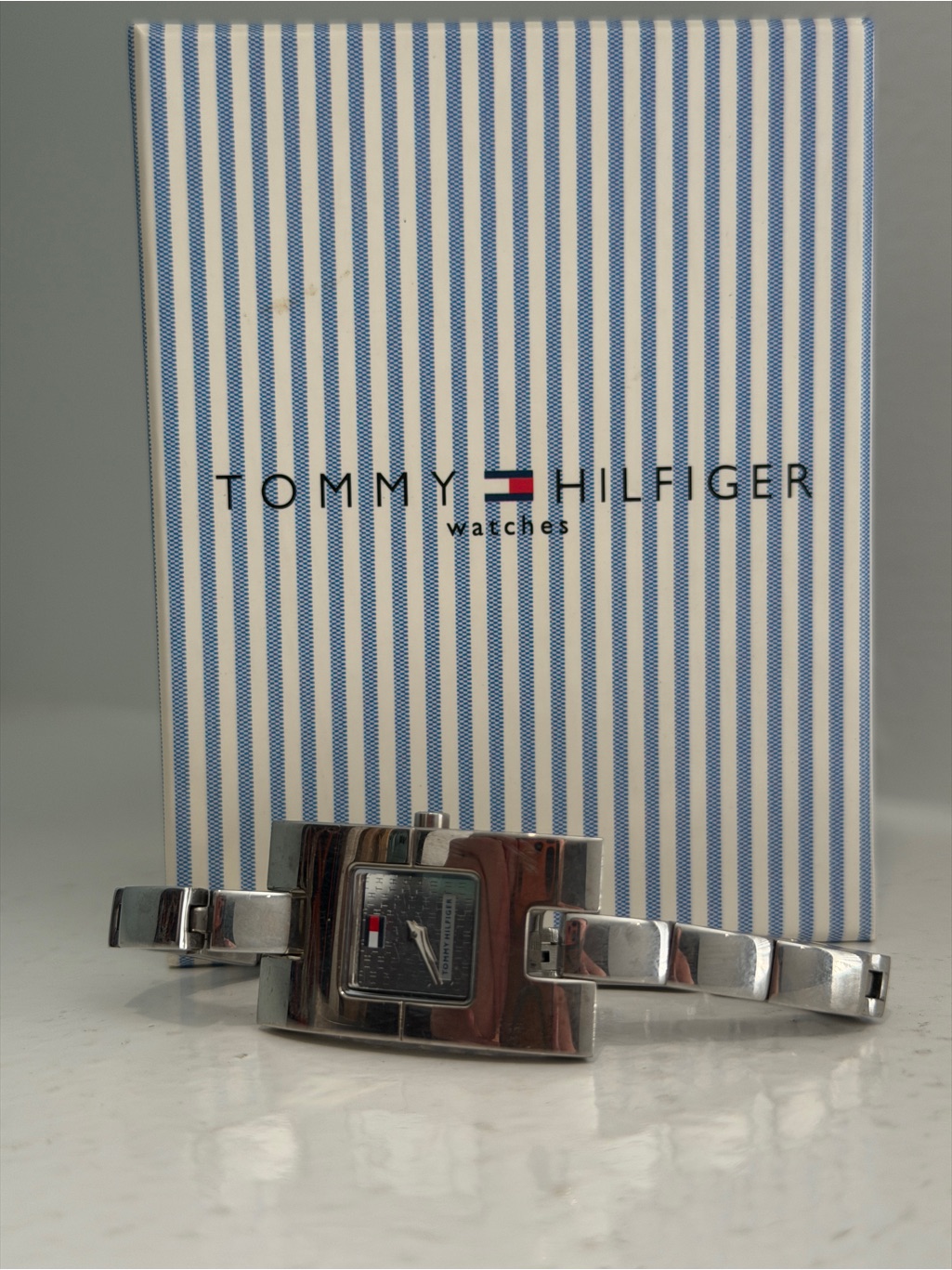 Tommy Hilfiger Womens Silver Stainless Steel Bracelet Watch Silver
